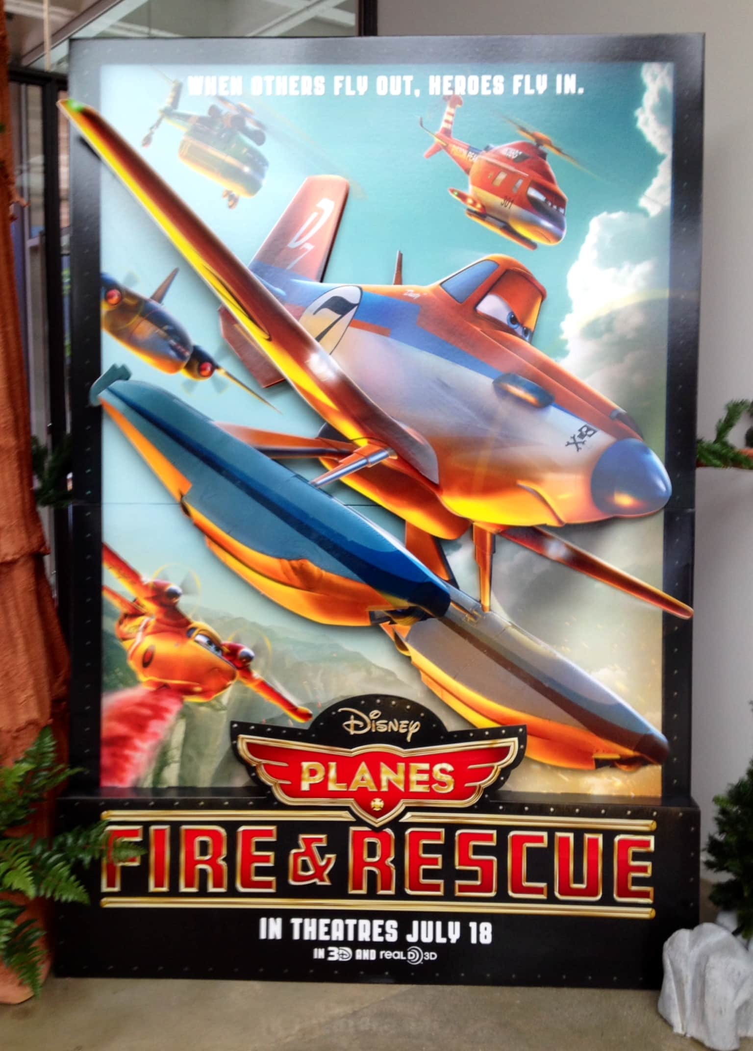 APEX Hollywood Shortlist Straight Outta Compton Raps Its Way to B.O