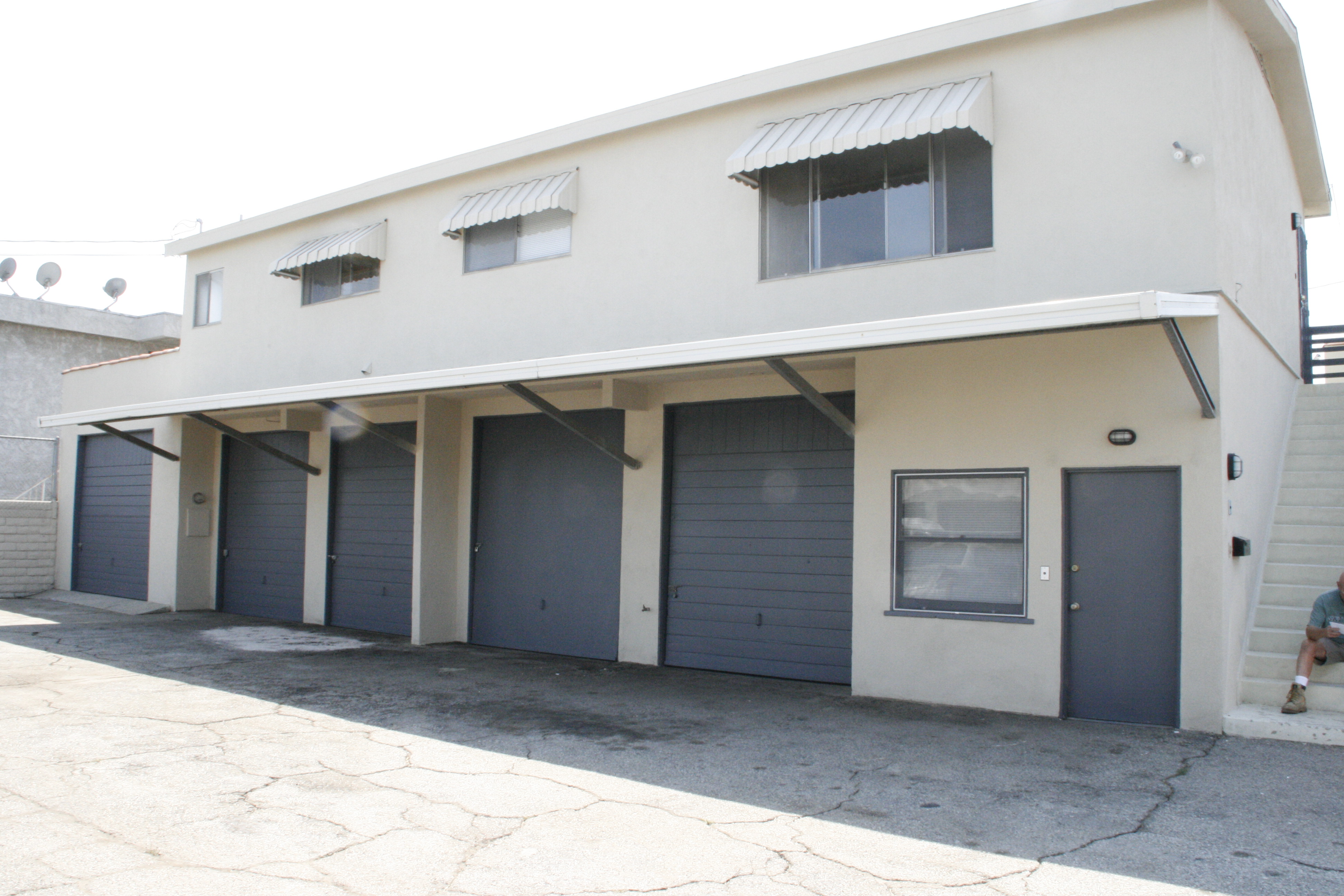 multiunitexterior6733 APEX Commercial Real Estate