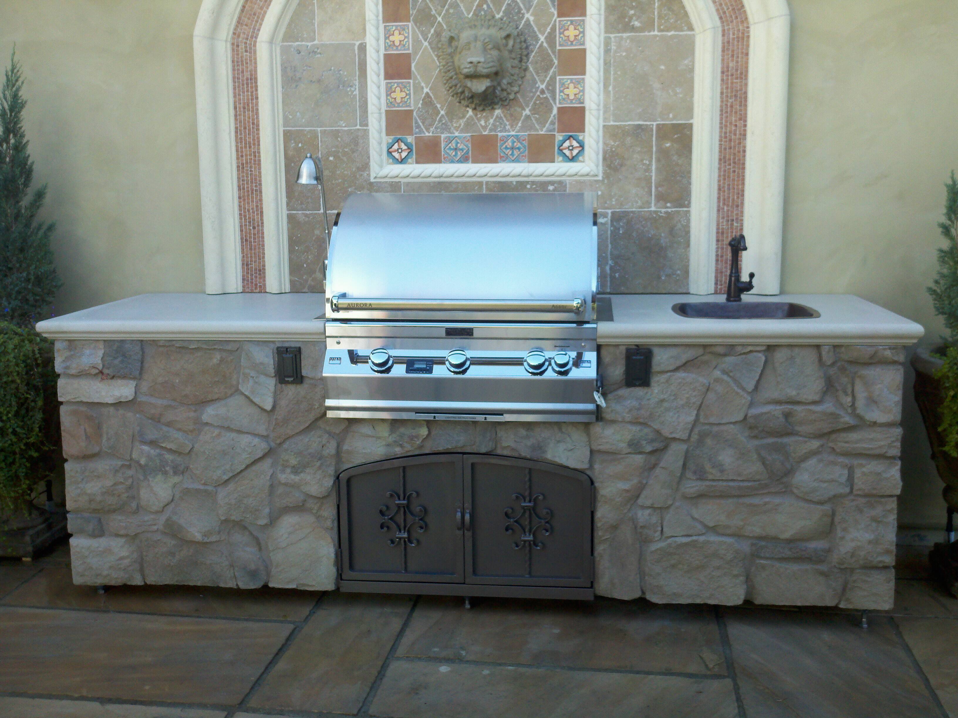 CULTURED STONE OUTDOOR FIREPLACES