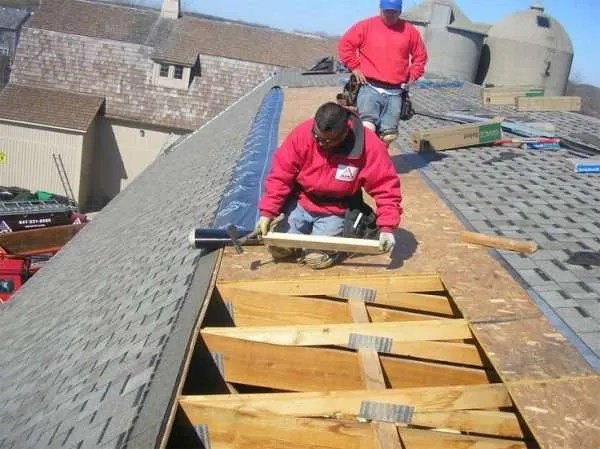 TOP HOME REPAIRS YOU CAN'T AFFORD TO IGNORE