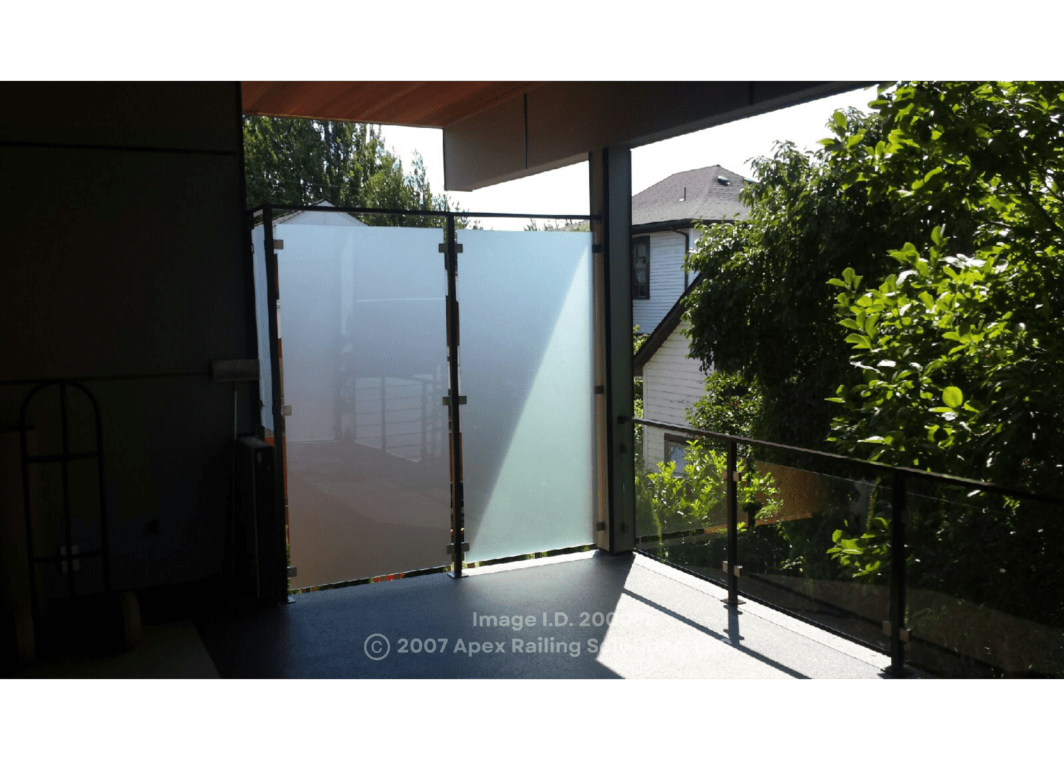 Floating Glass Railings Installers in Seattle Custom Railings