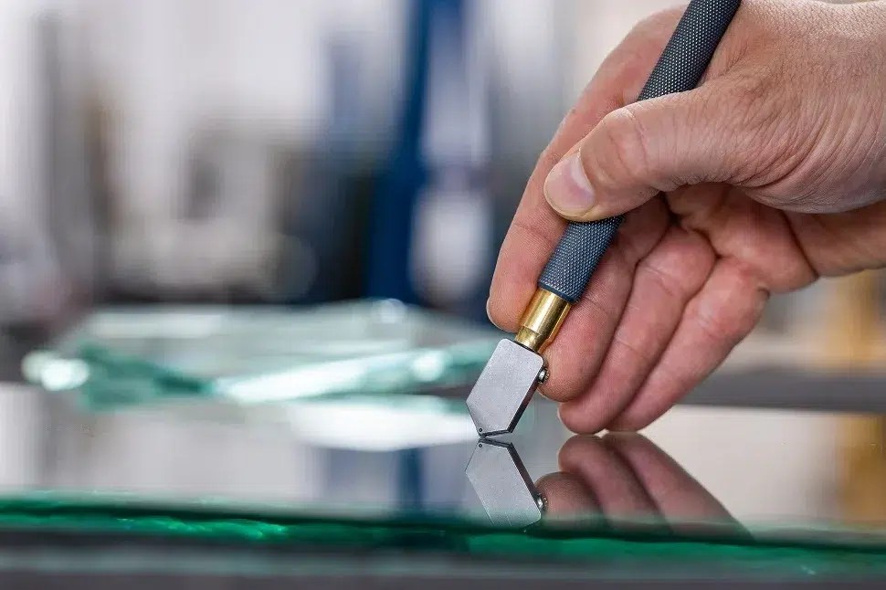 🔍 How to Tell If Glass Is Tempered Simple Tips & Methods