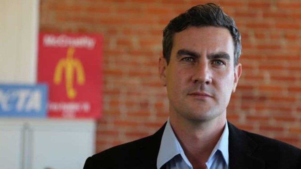 🍔 They Became Millionaires Selling Hamburgers - The Story of McDonald's ...