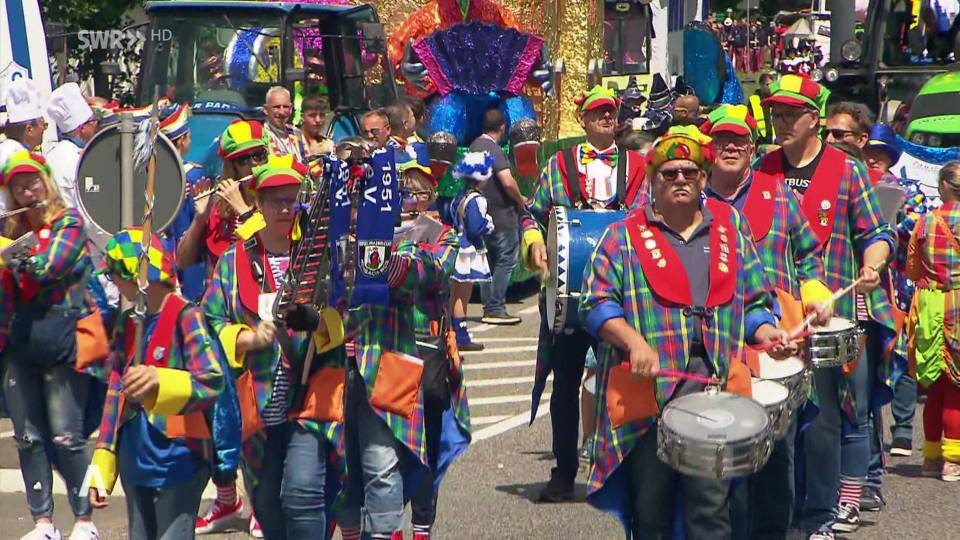 karneval 2023 rlp Swr Aktuell Rheinland-Pfalz: Fröhliche Stimmung Beim Nachgeholten Karnevalsumzug | Ard Mediathek
