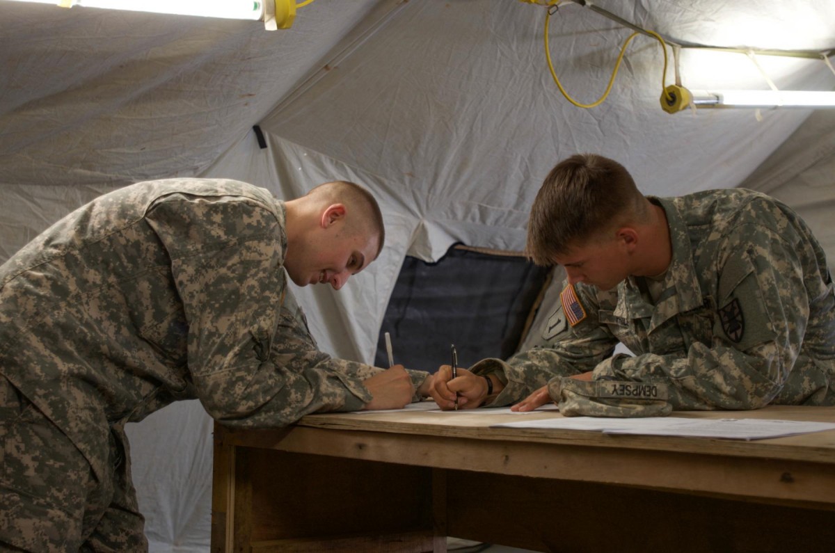 Finance soldiers bring cash to troops, boost morale Article The