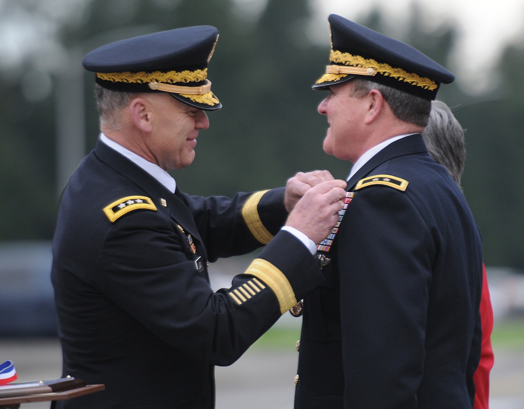 MG Kurt Fuller retires after 35 years of service Article The United(012)