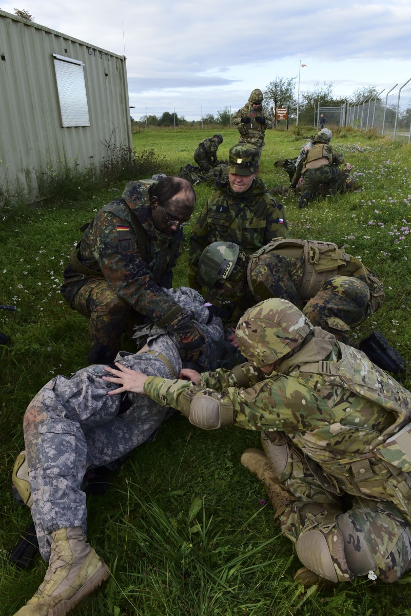International Combat Lifesavers Course Army, international partners