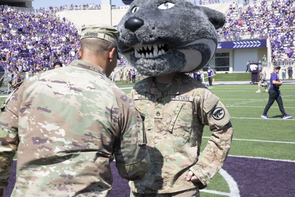 Touchdowns and Pushups KState hosts Fort Riley Day Article The