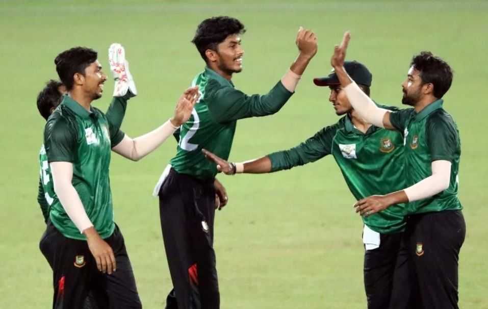 Bangladesh legspinner Rishad Hossain to travel as net bowler