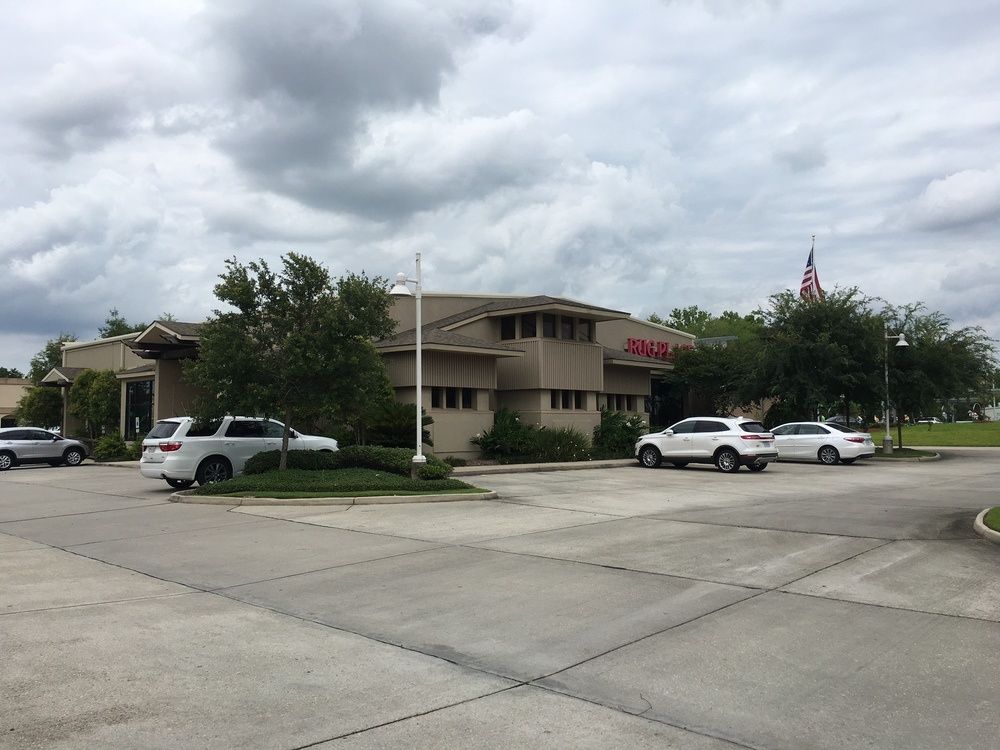 8540 Siegen Ln Baton Rouge, LA 70810 Retail Property for Sale on