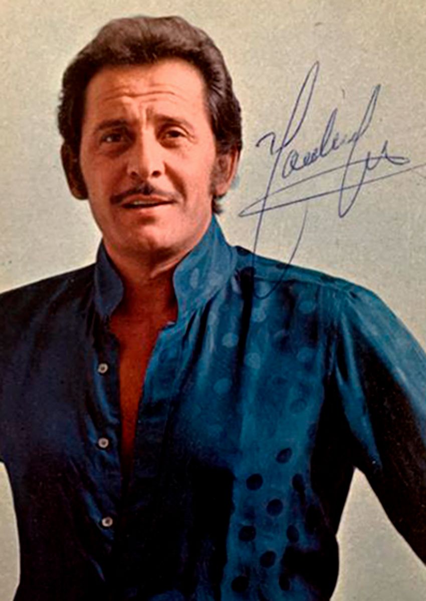 Modugno, Domenico Foto cartolina con firma 1969 Libri, Autografi e