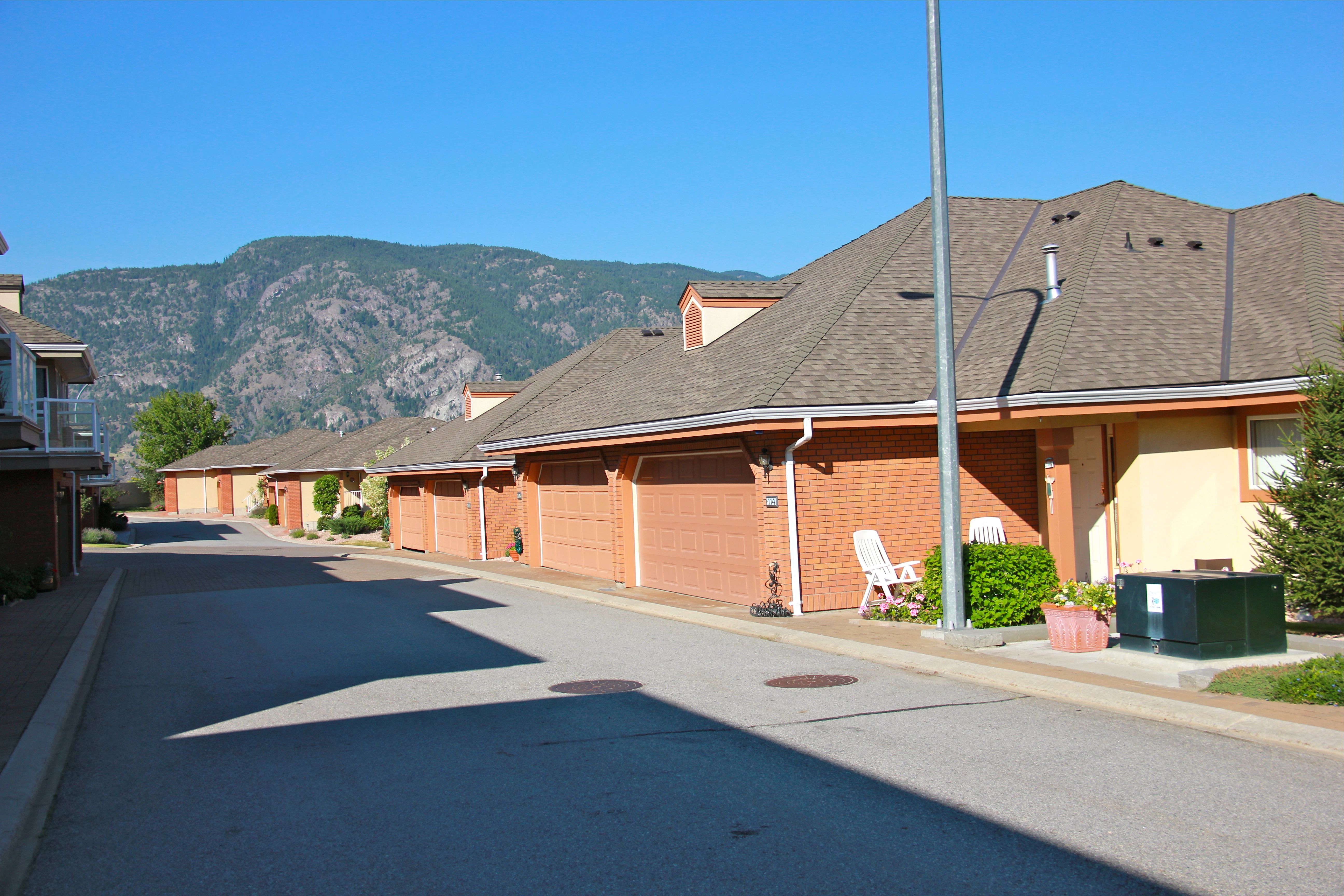 Townhouse in Penticton, British Columbia with fantastic views