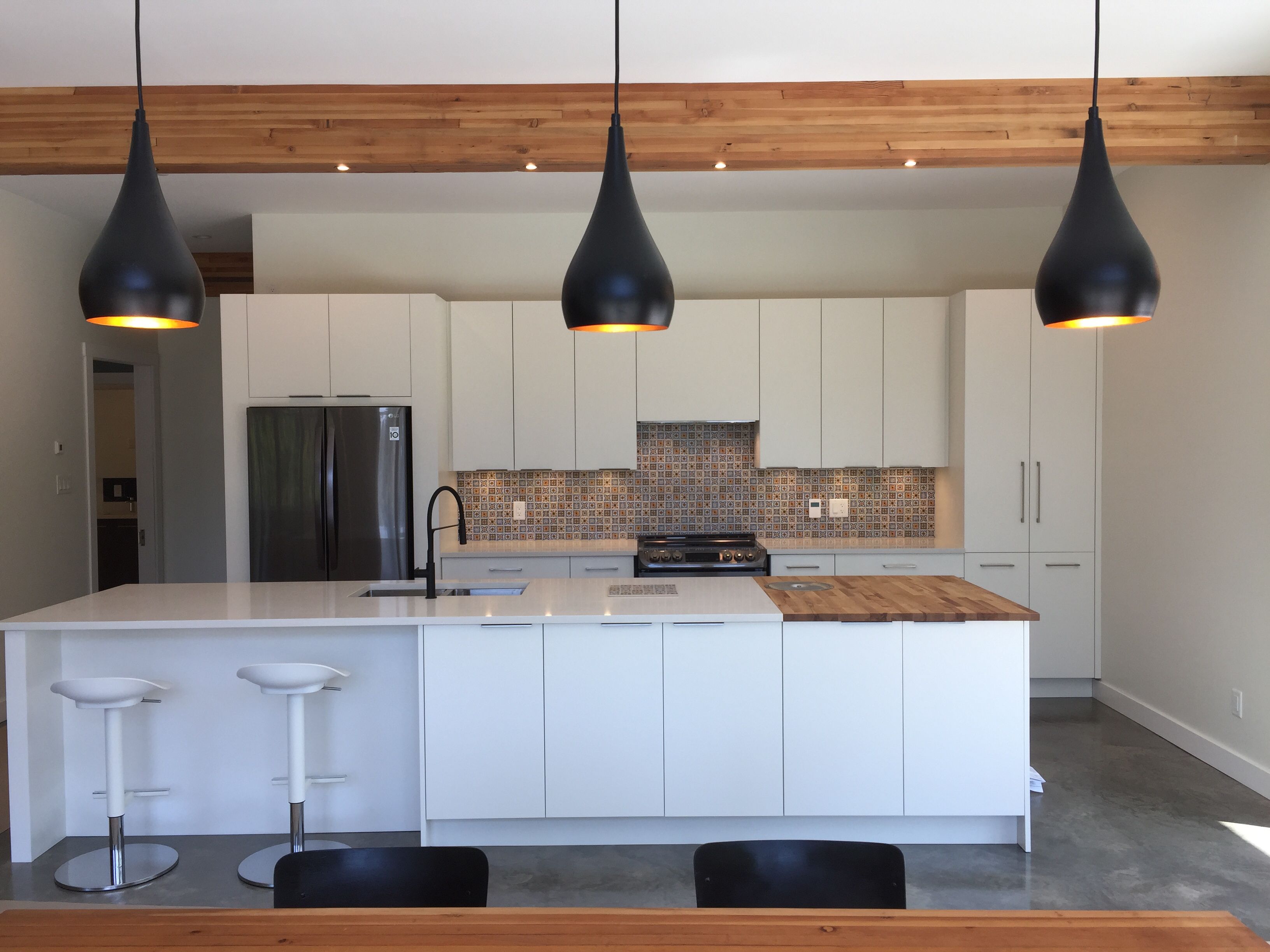 Newly built home close to Ocean and Gibson's Sunshine Coast / Canada