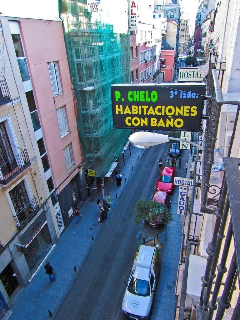 Luggage Storage in Madrid Lockers with LugLockers