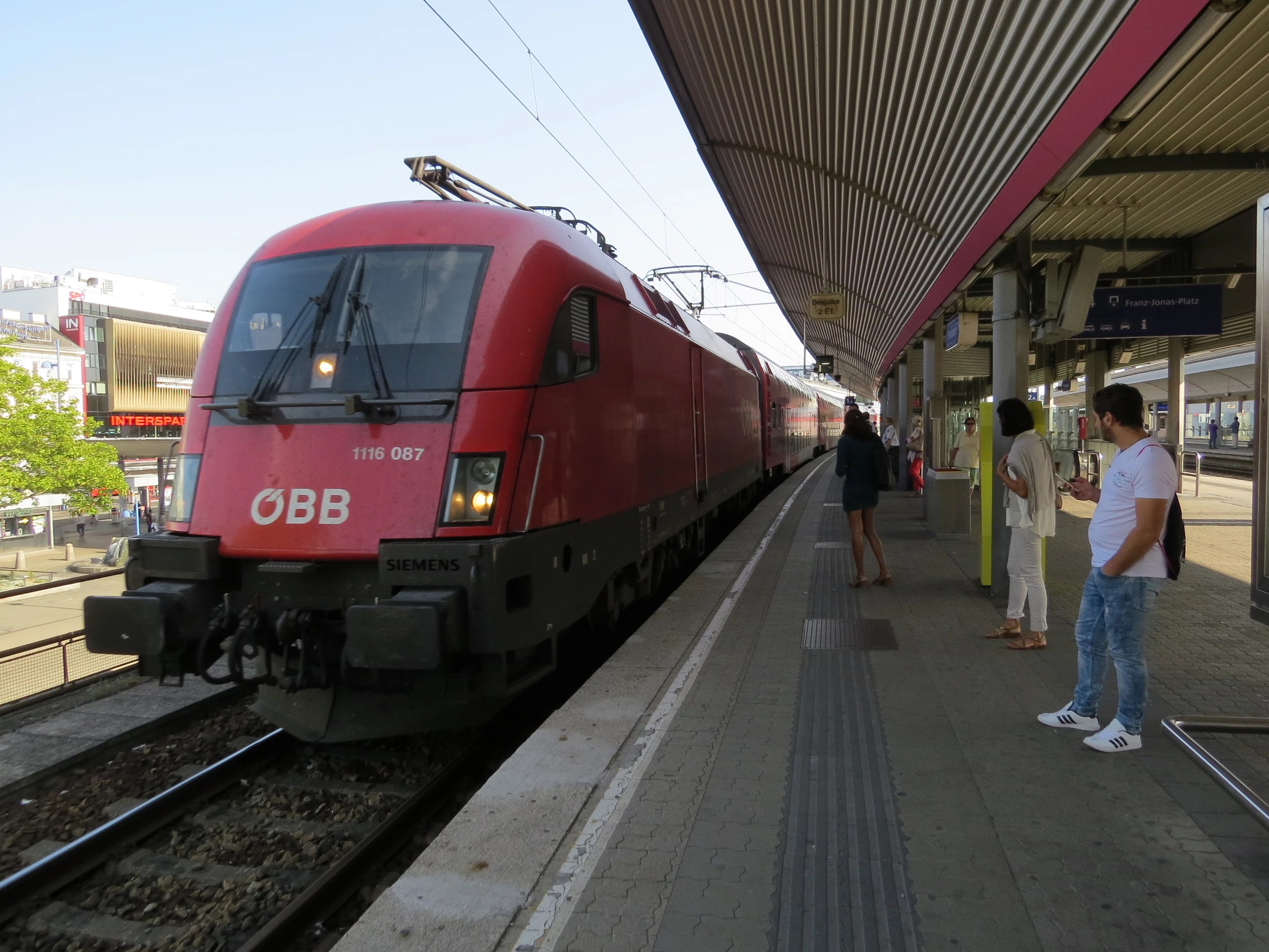 Luggage storage in Vienna LugLockers