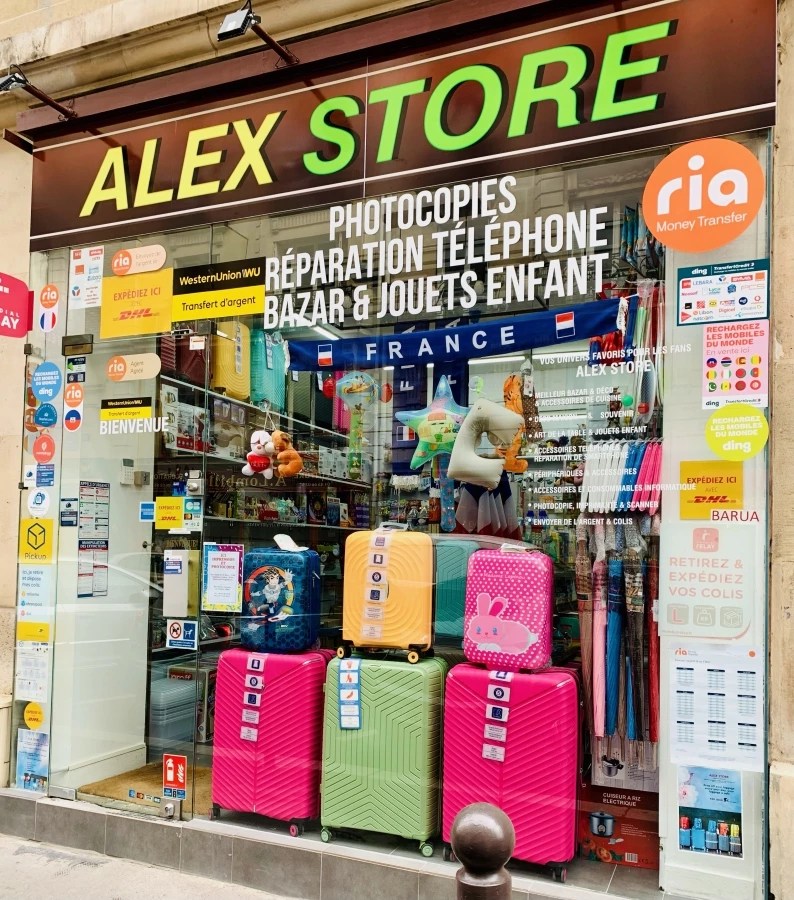 Luggage storage Paris Rue du LaosLugLockers