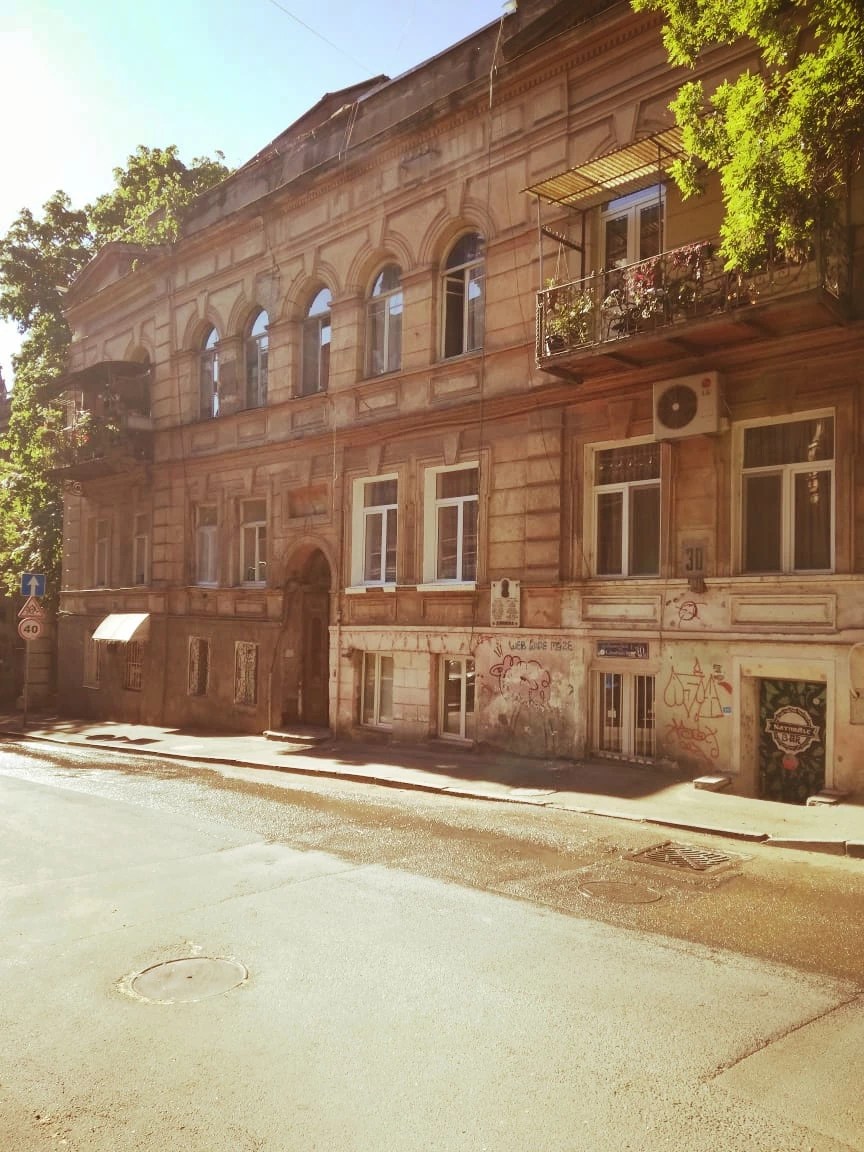 Left luggage and bag storage TbilisiLugLockers