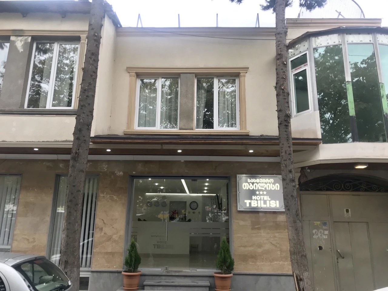 Luggage storage central railway station Tbilisi Lug Lockers