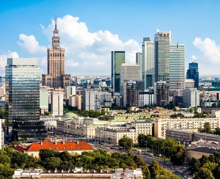 Luggage Storage in Warsaw Convenient and Secure with LugLockers