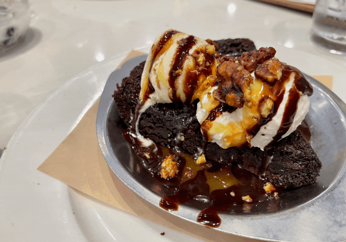 5 Reasons We Love Blue Island Oyster Bar & Seafood Macaroni KID