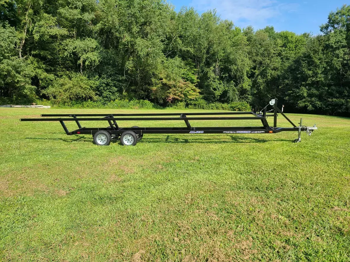 Photo by Alex L. via Neighbors Trailer in New Franklin, Ohio