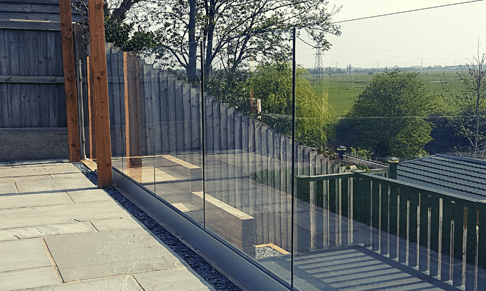 How Thick Should The Glass On A Glass Balustrade Be?