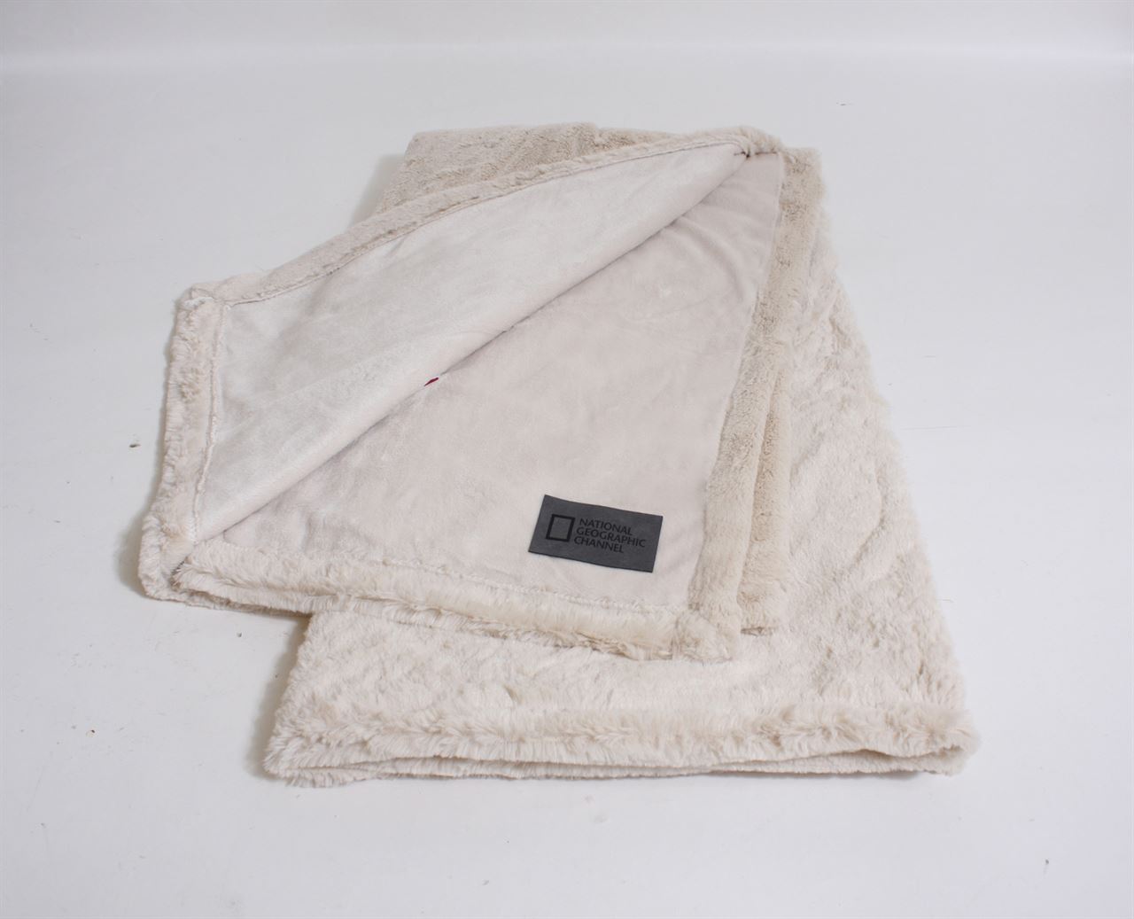 Kanata Blanket Co. Kanata Velvafur Throw Entripy