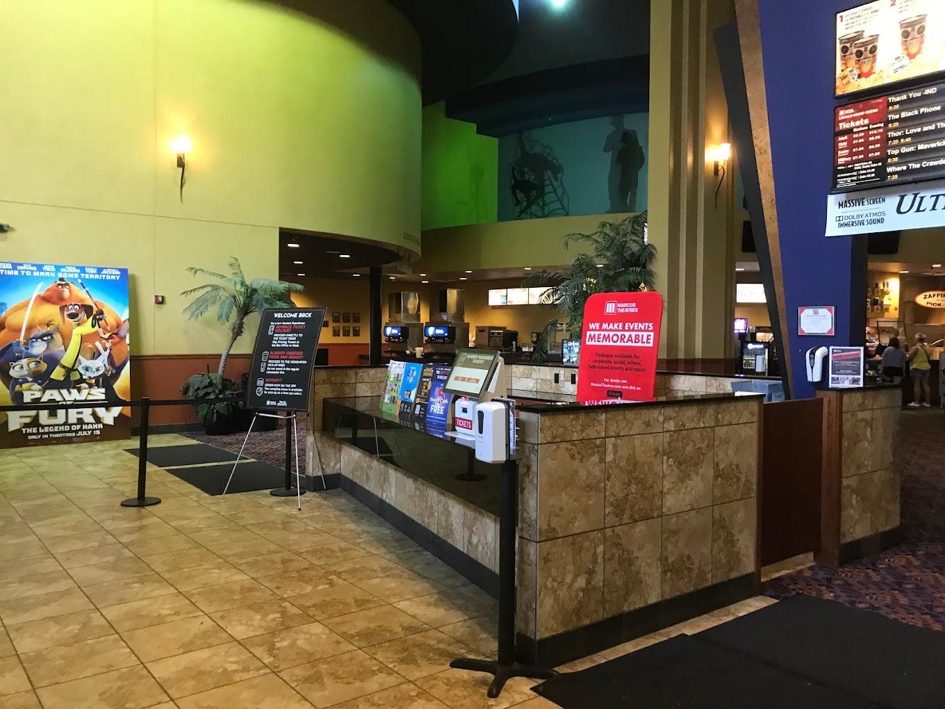 Marcus Lincoln Grand Cinema Showtimes & Tickets