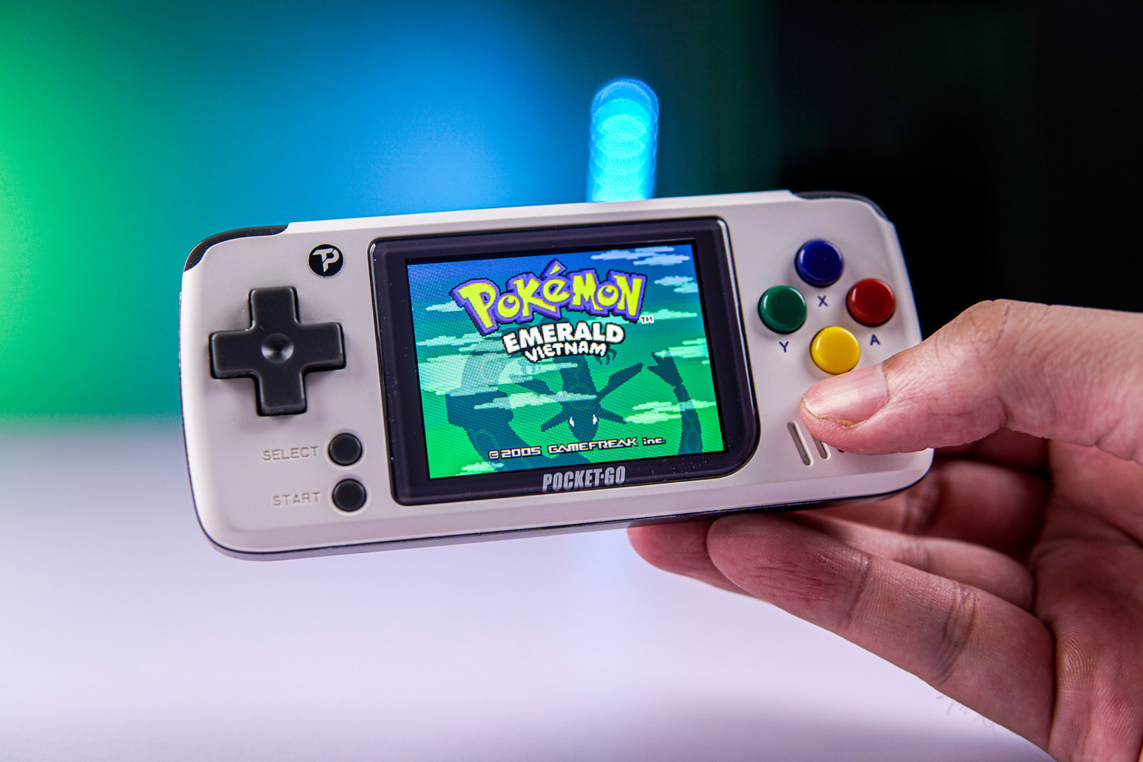 Pocket Go Retro Handheld mang tuổi thơ quay lại ThinkView