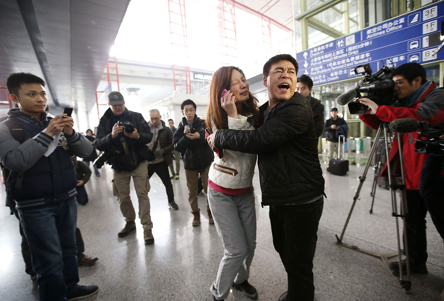 Worst Feared for 239 People Aboard Missing Malaysian Airlines Flight Time
