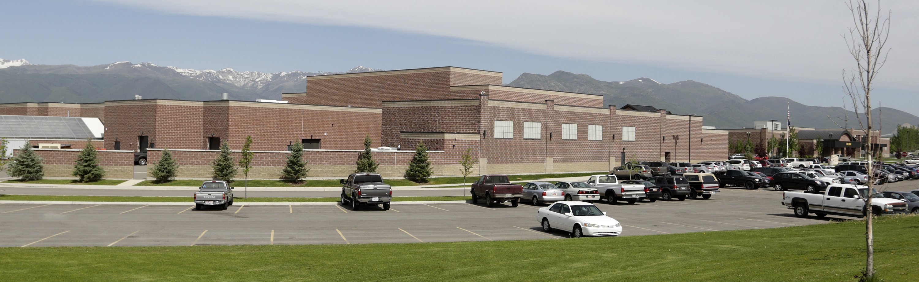 Utah High School Sorta Apologizes for Changing Students' Yearbook Pics