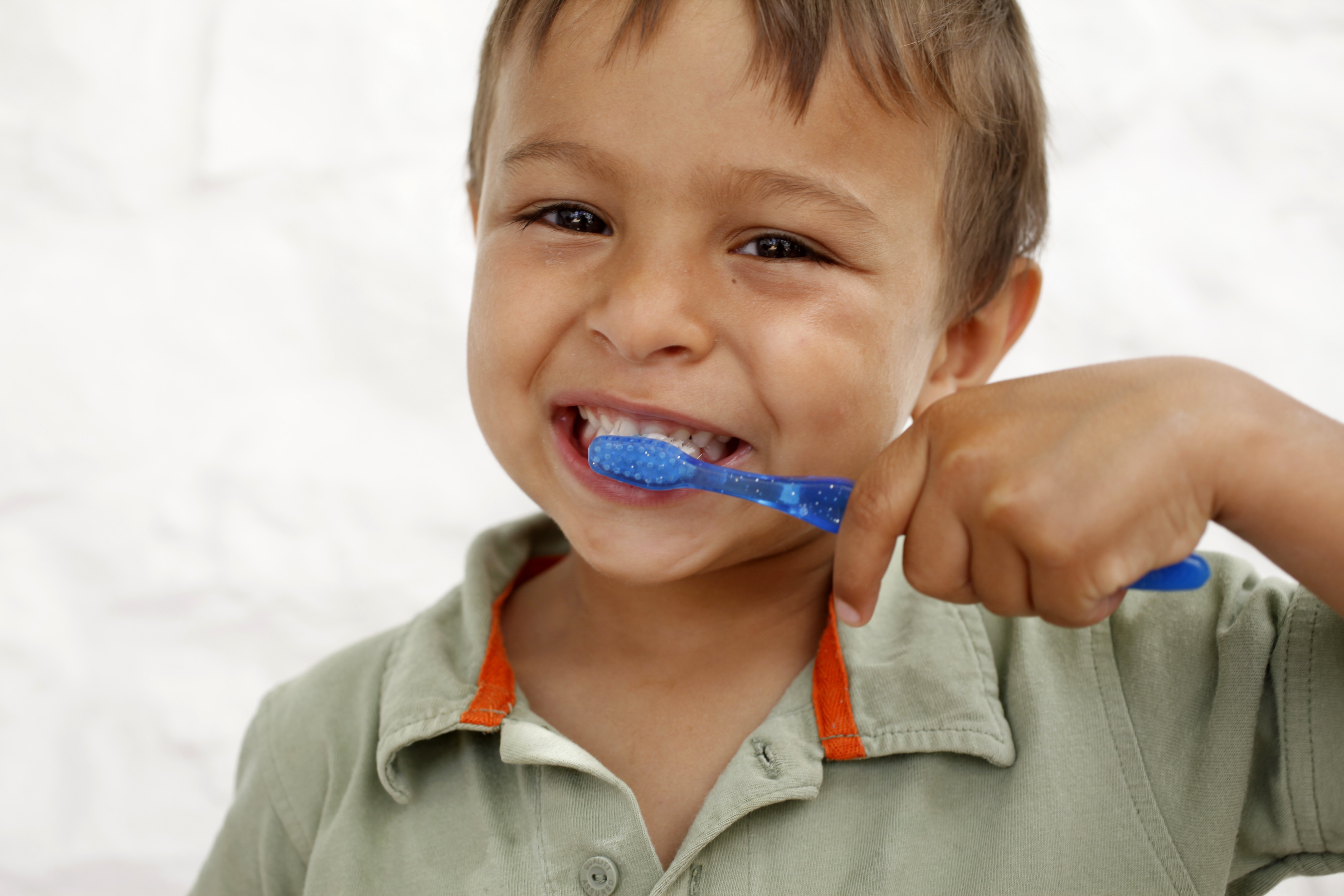 Dentists Disagree On How To Brush Your Teeth Time