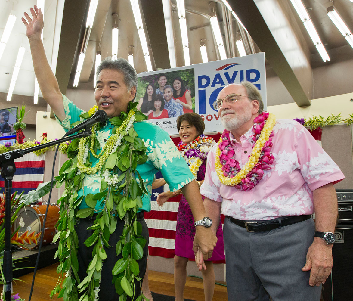 Hawaii Voters Oust Governor; Senate Race Remains Undecided Time