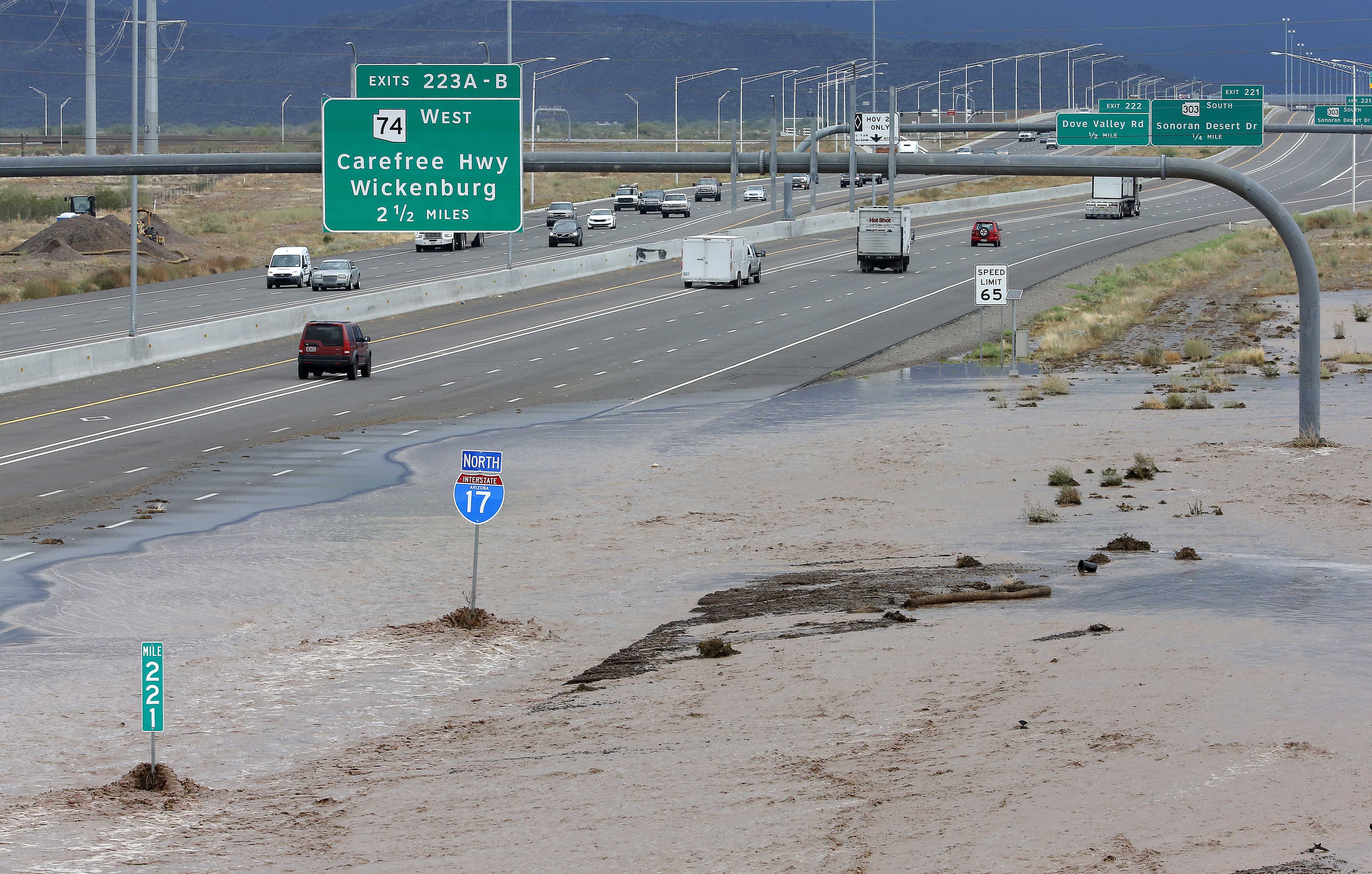 Heavy Rain Brings Flash Flooding, Strands Drivers in Arizona Time