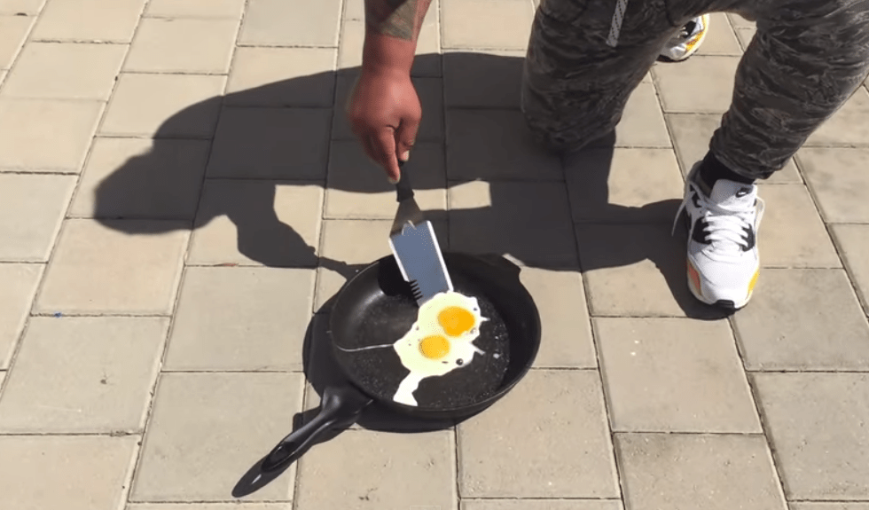 Australia Summer Heatwave Man Fries Eggs on Sidewalk in Perth Heat TIME