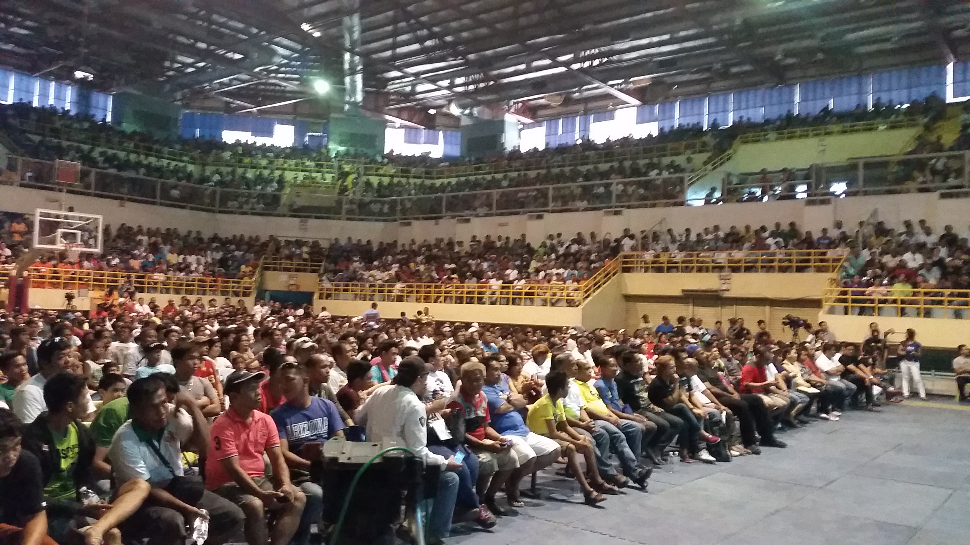 Manny Pacquiao's Hometown Fans Dejected but Still Plan Hero's