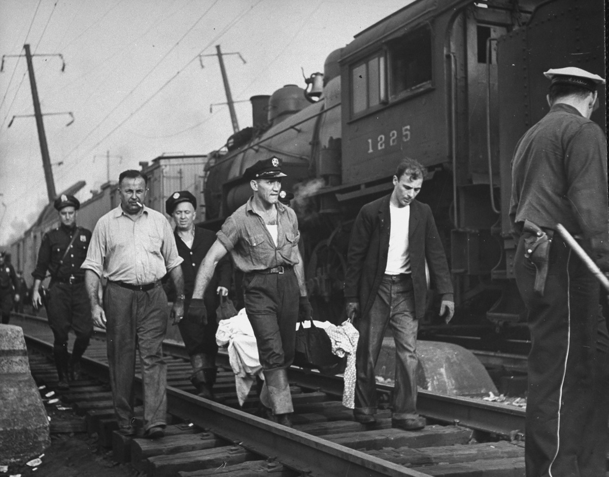 Amtrak Crash Philadelphia Derailment Echoes Train Crash of 1943 TIME