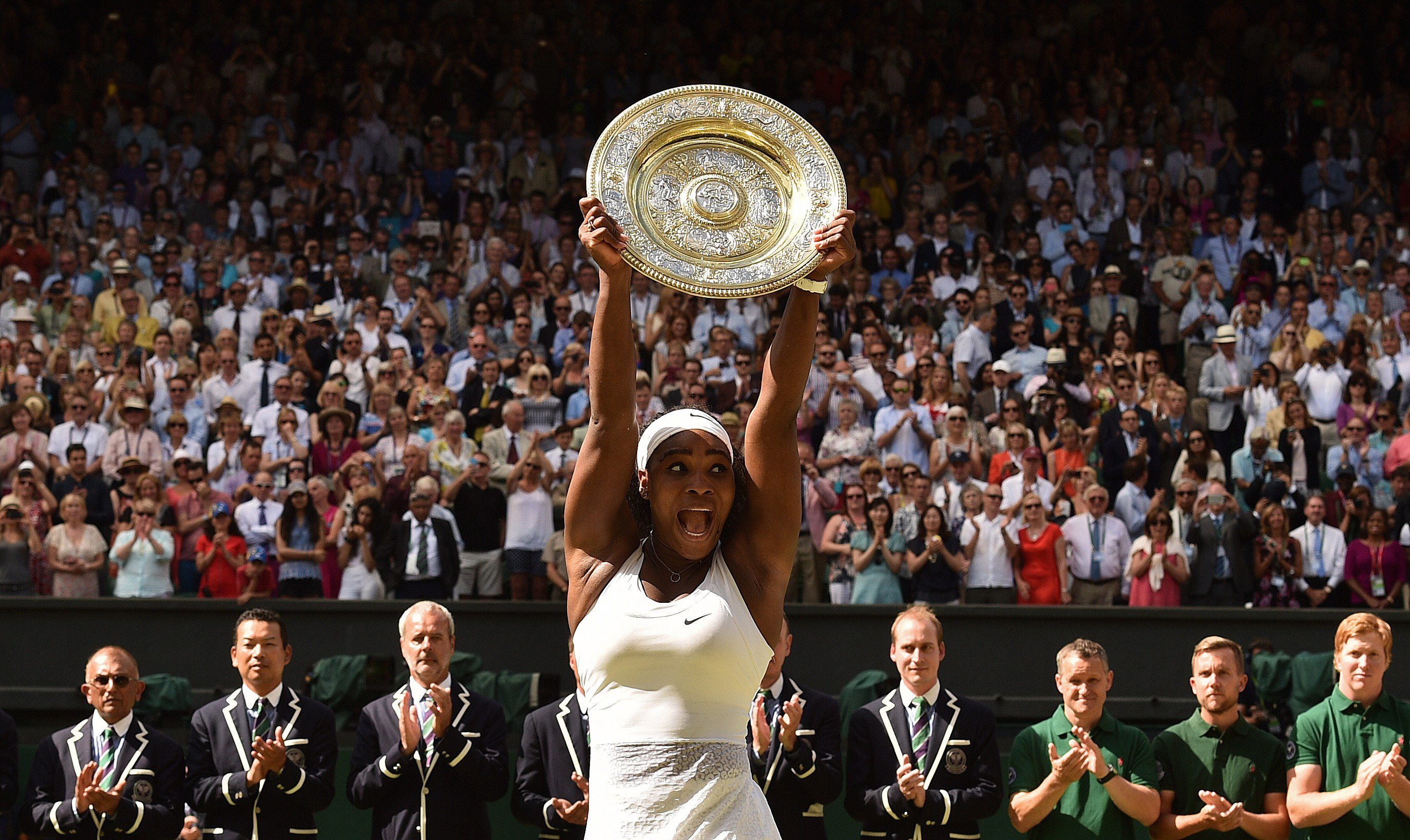 Serena Williams Wimbledon See Her Hold Up Her Trophy TIME