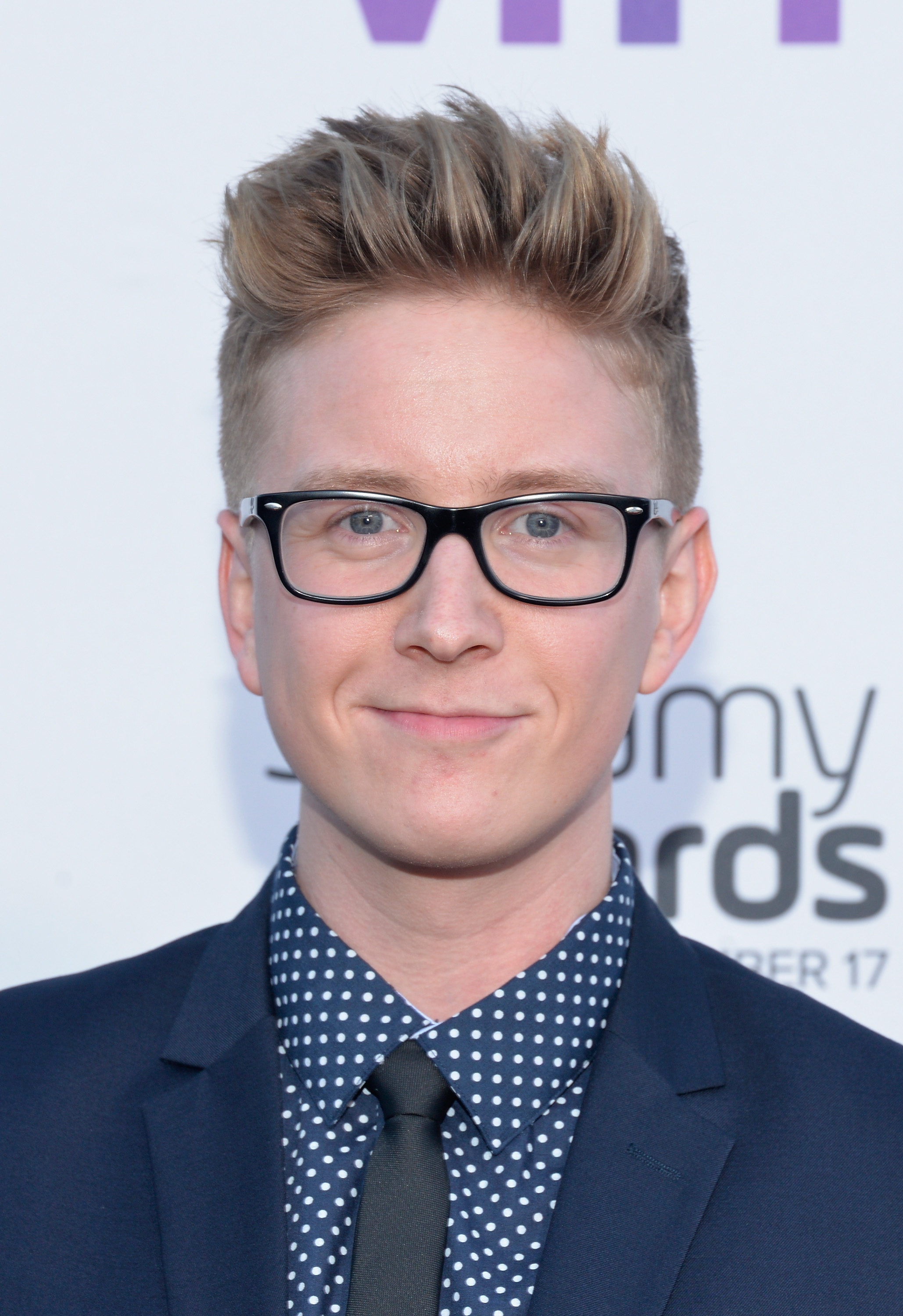 Tyler Oakley Interview Binge Book, Snervous and Tour Time(013)