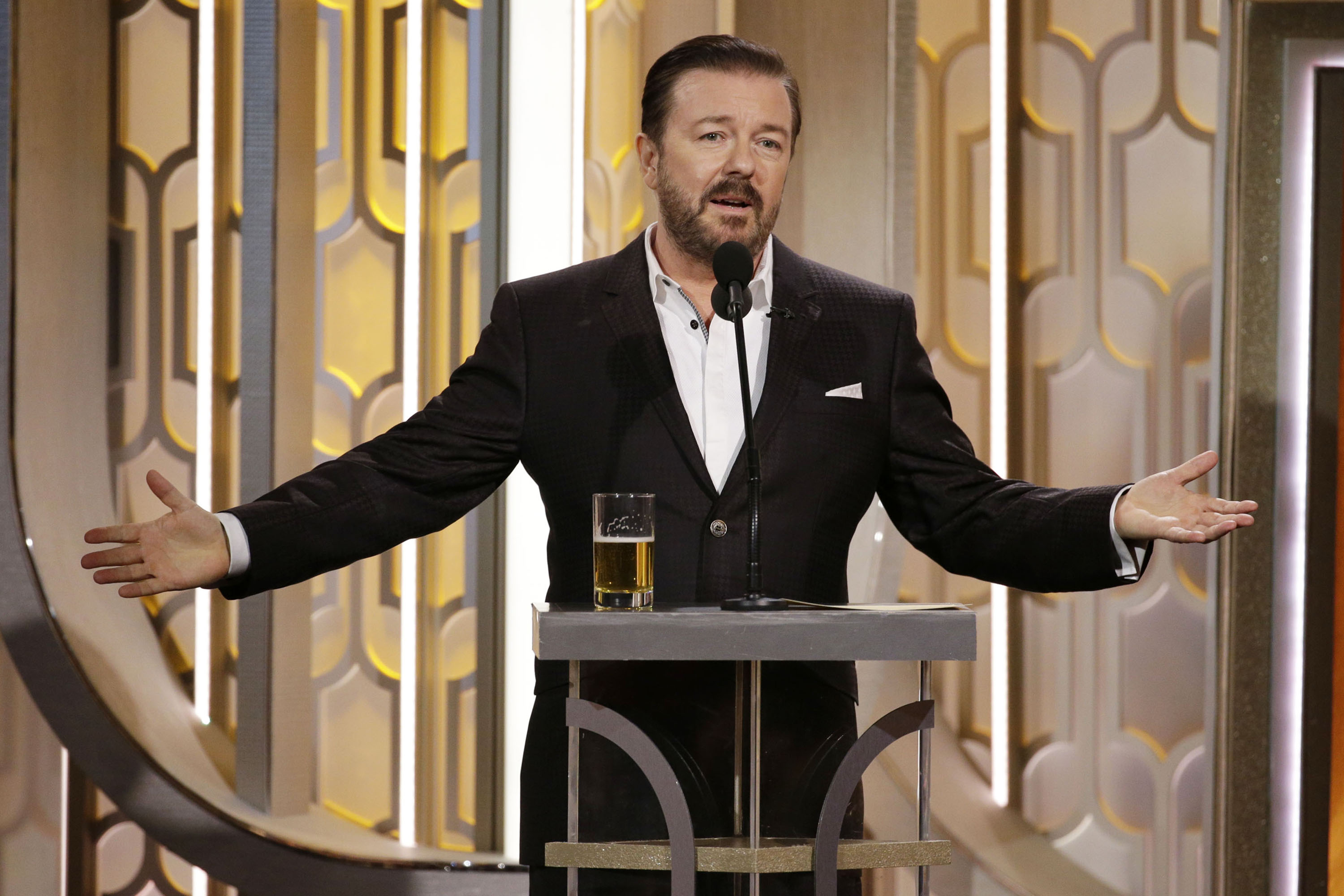 Ricky Gervais Defends Caitlyn Jenner Joke From Golden Globes TIME