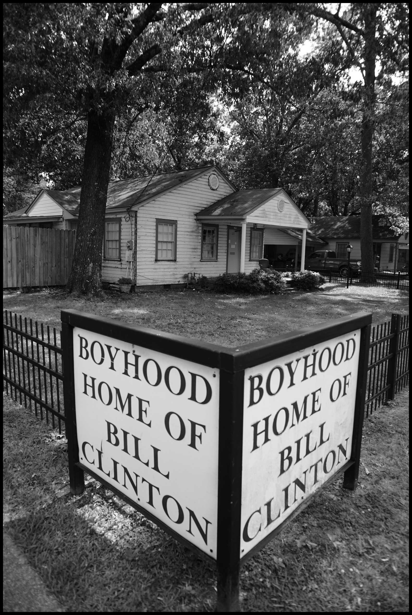 Clinton 24 Years Later, a Return to Hope, Arkansas Time