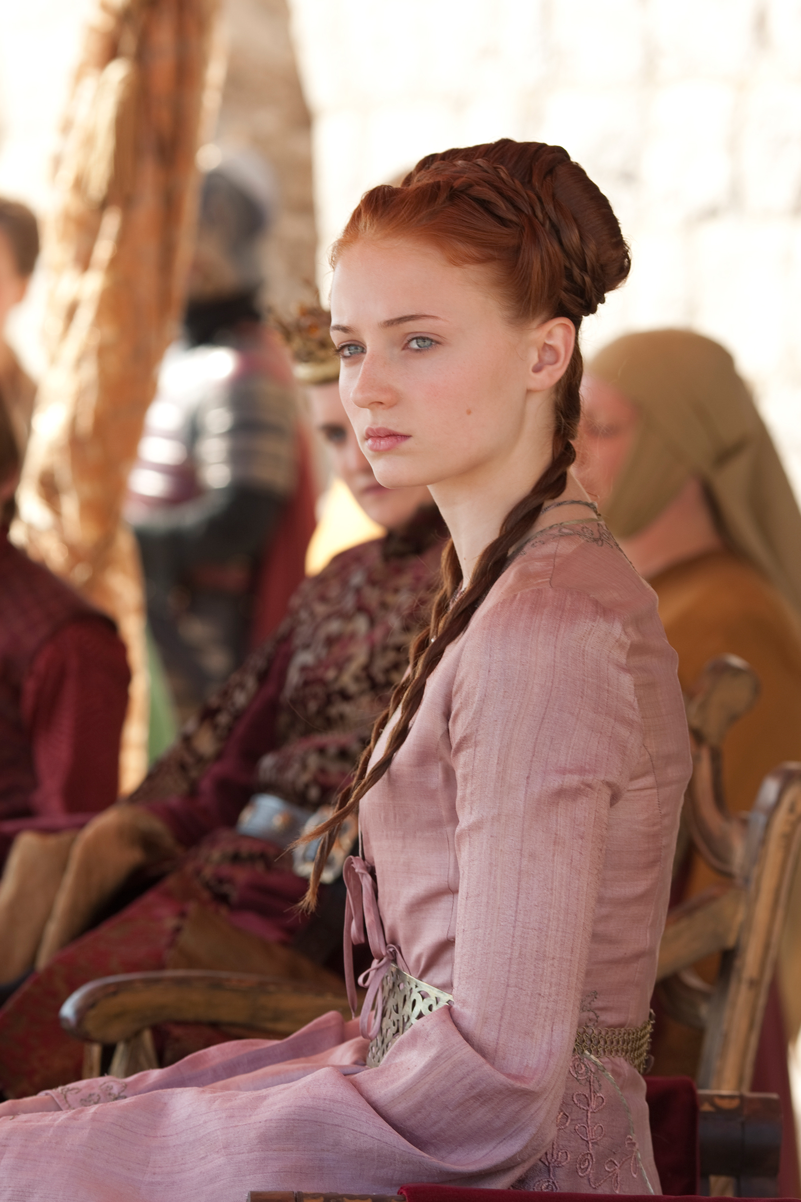 Game of Thrones Sansa Stark Costume, Hair, Necklace Photos Time