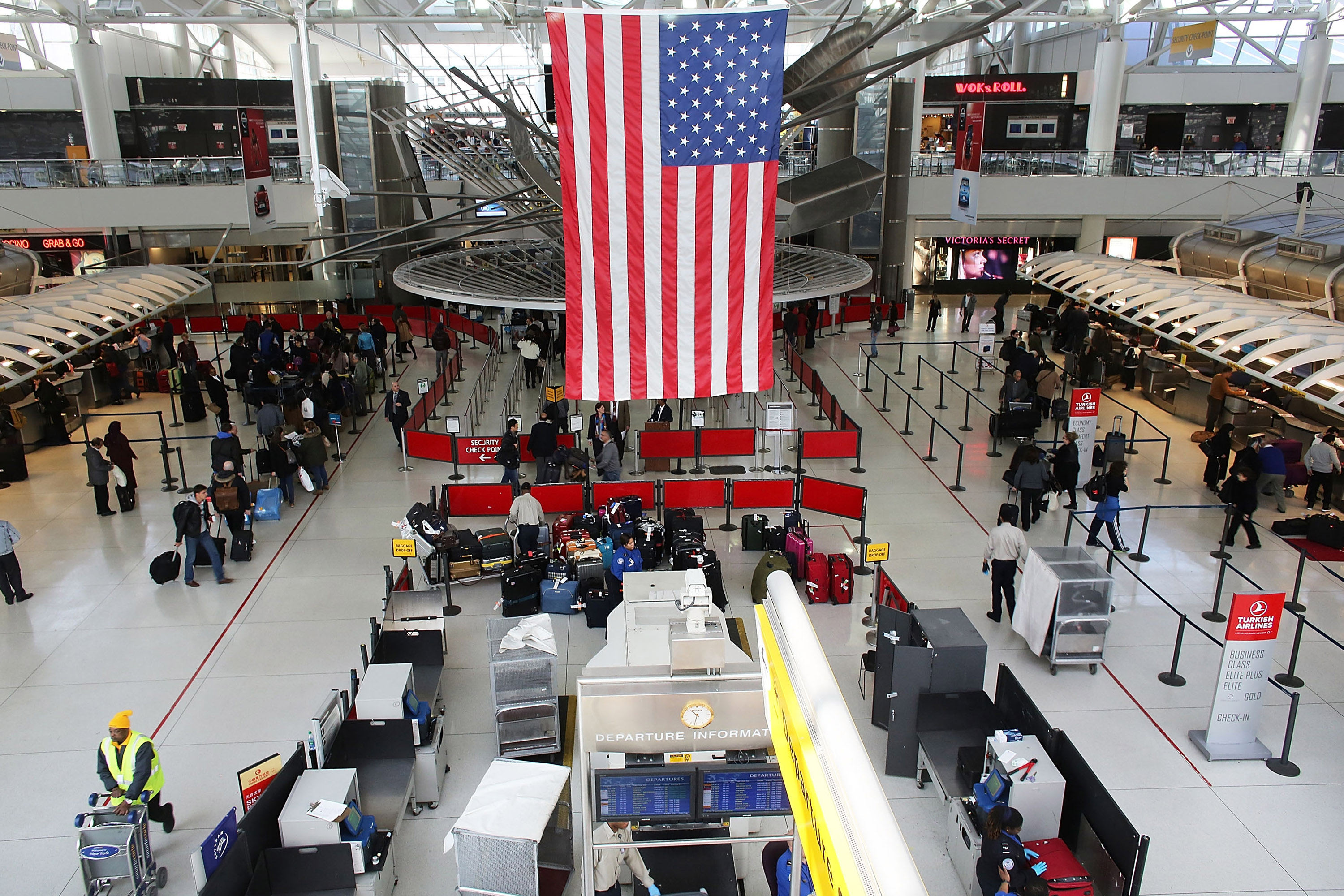 New York Airport Workers to Get 19 Minimum Wage TIME