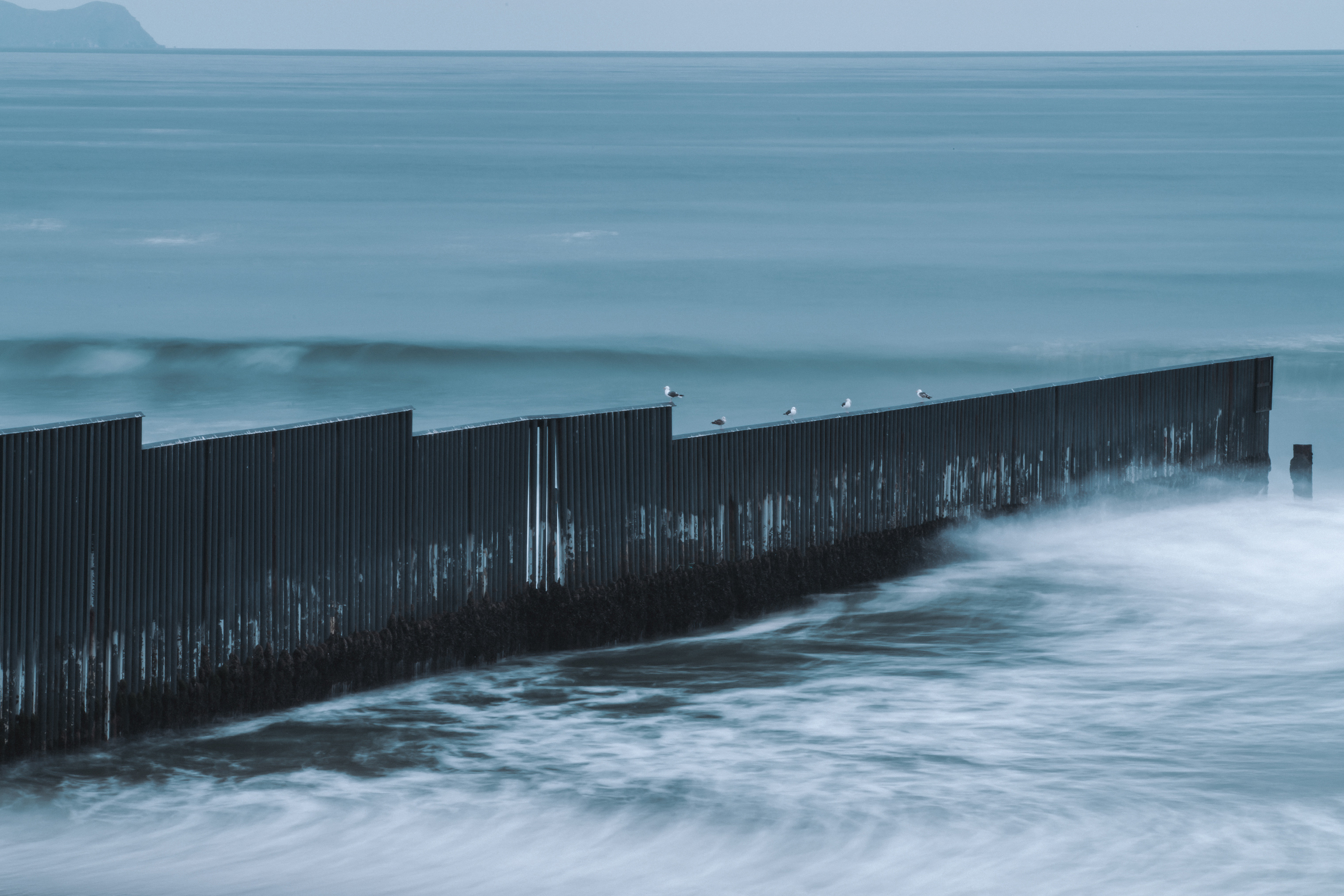 Beyond the Wall Traveling the U.S.Mexico Border Time