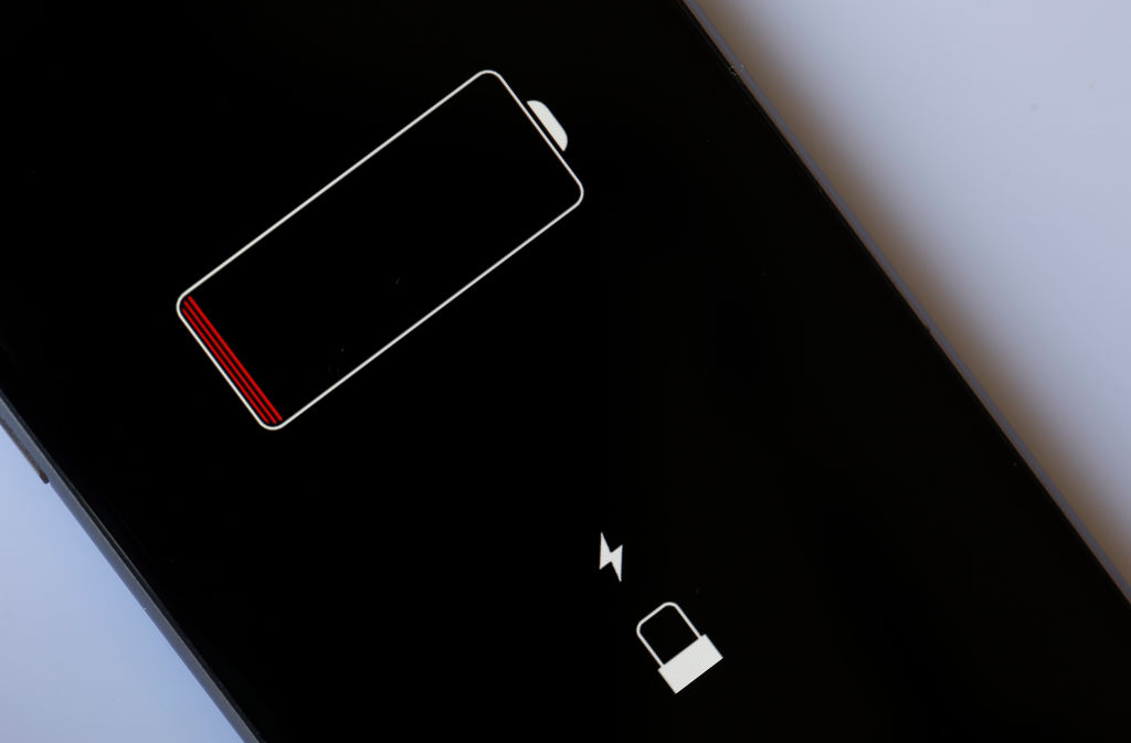 How To Make Your Phone's Battery Last Longer TIME