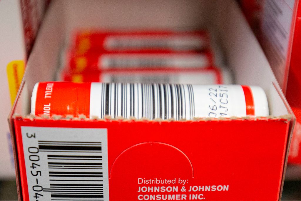 Johnson & Johnson ще започне тестове за ваксина върху хора до края на