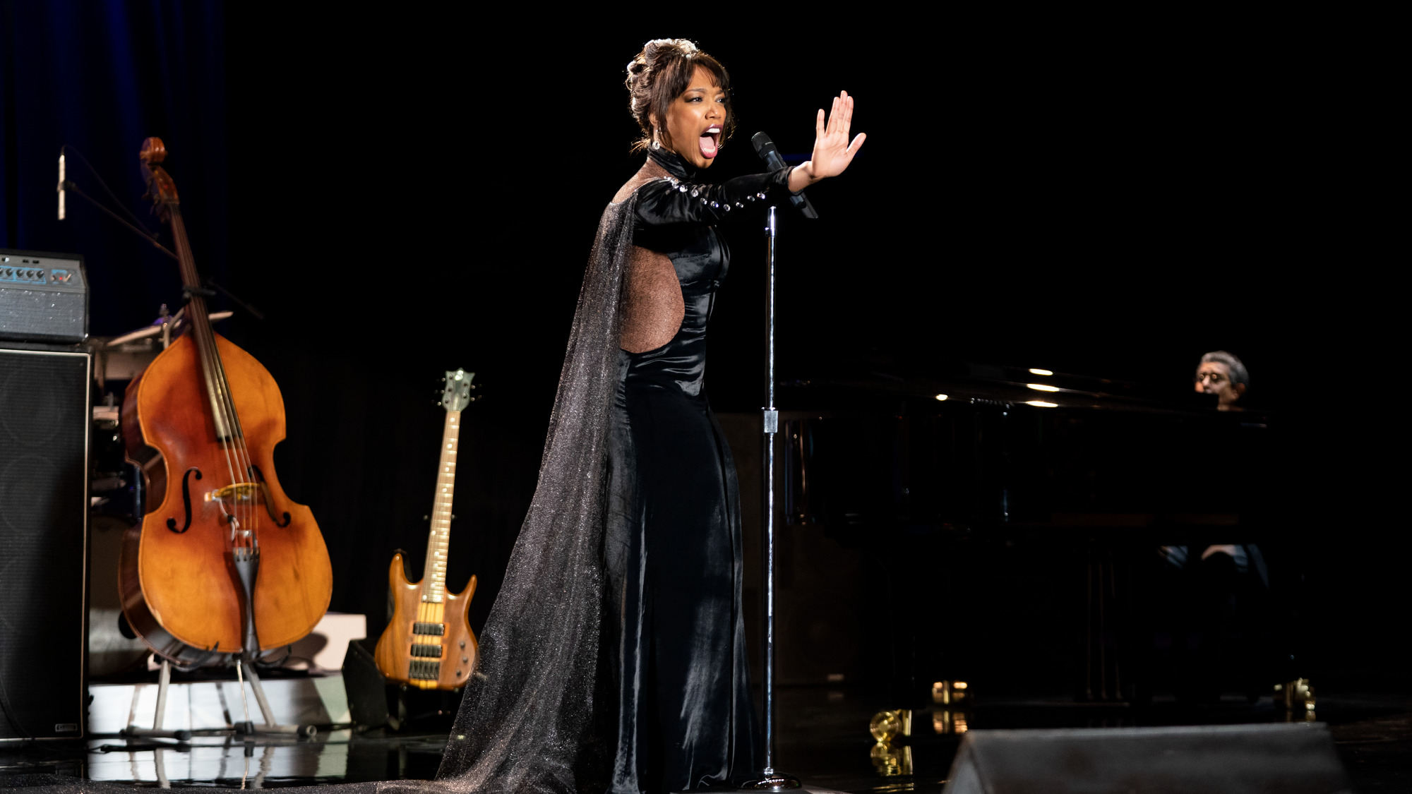 Revisiting Whitney Houston's 1994 Medley From AMAs Live Show TIME