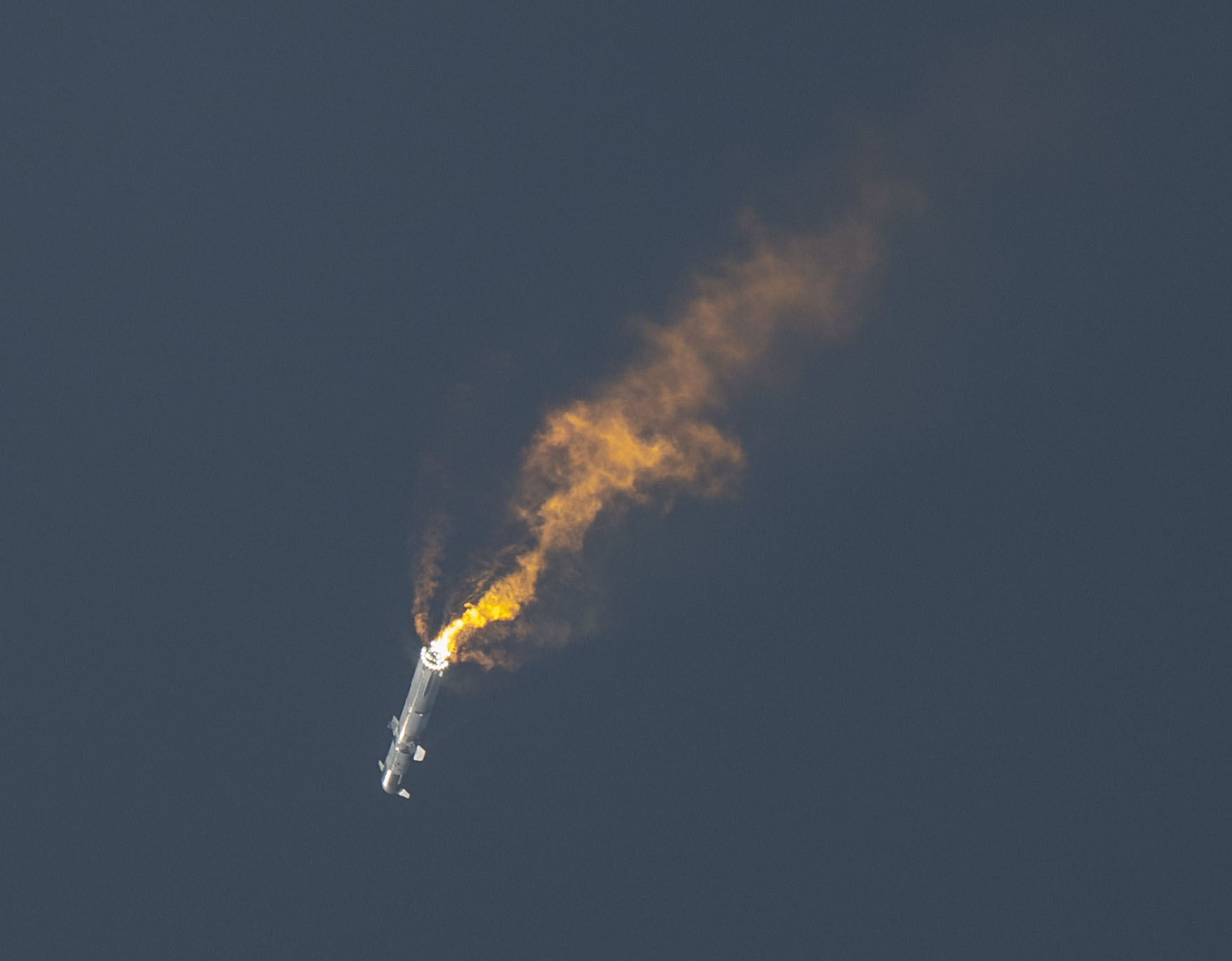 What We Know About the SpaceX Starship Explosion—So Far - ReportWire