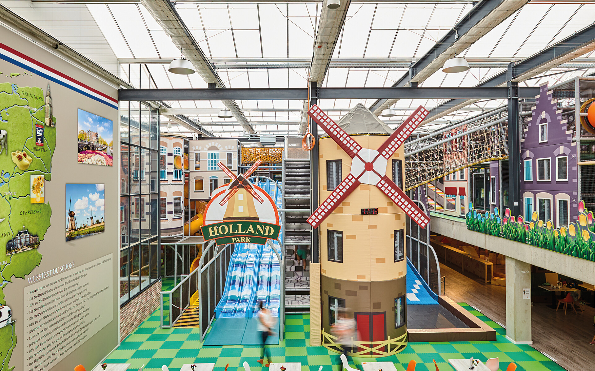 Holland Park, Barnimer Land, Schwanebeck