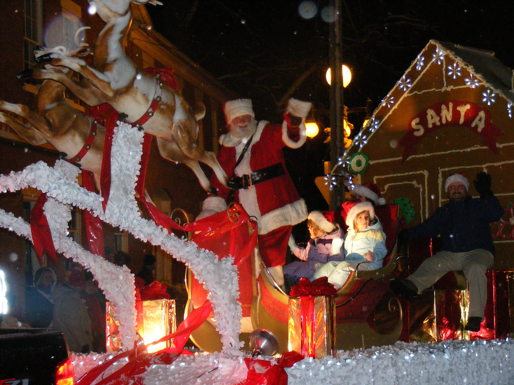 Peoria Christmas Parade 2023 Santa Claus Parade in Peoria, Illinois Kidfriendly Attractions